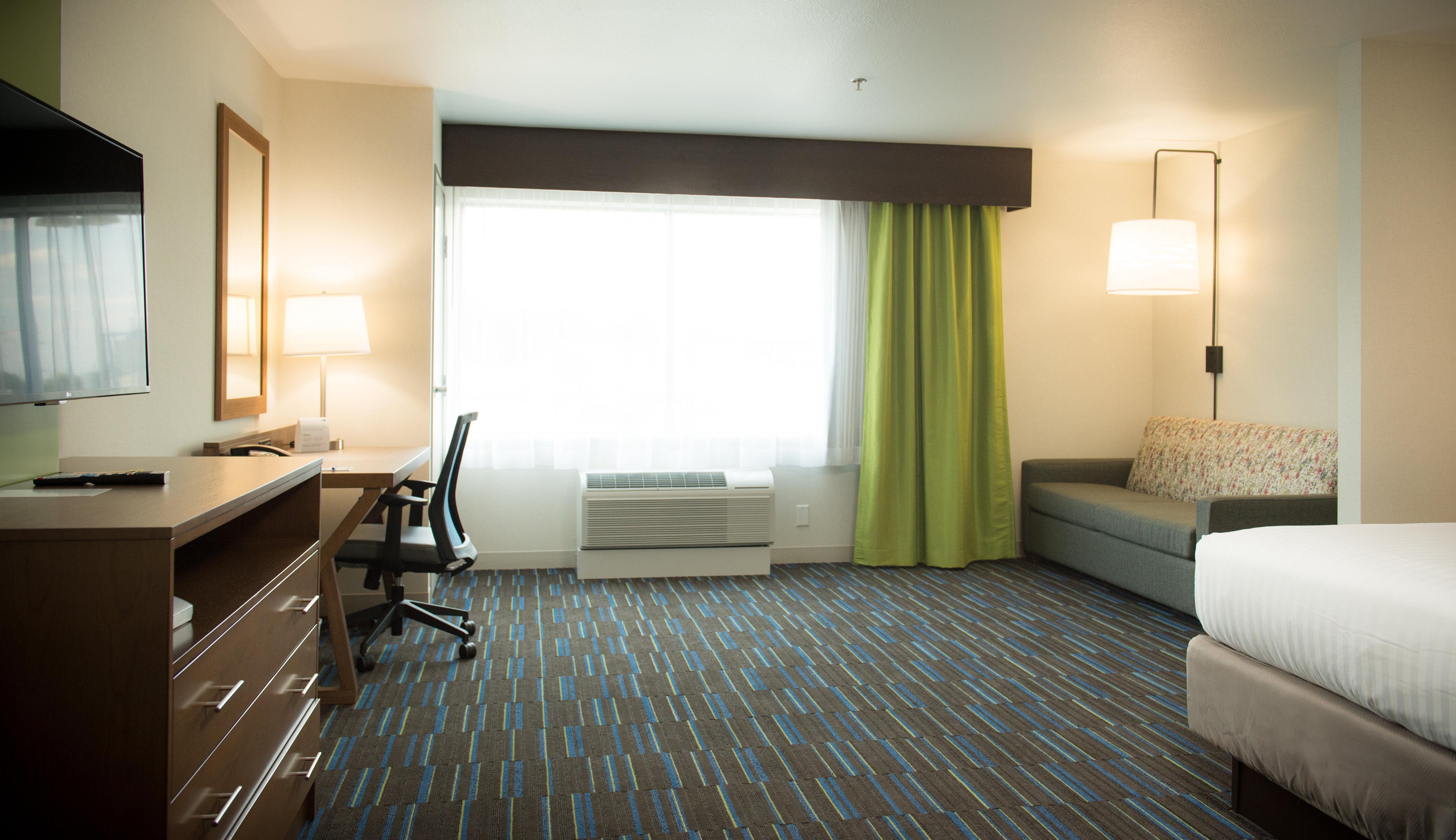 Hotel Express & By Ihg 3*